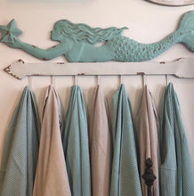 Load image into Gallery viewer, Candy Cane Weave Towels