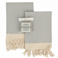 HOSTESS Gift Set: 2 Hand Towels, 1 Soap